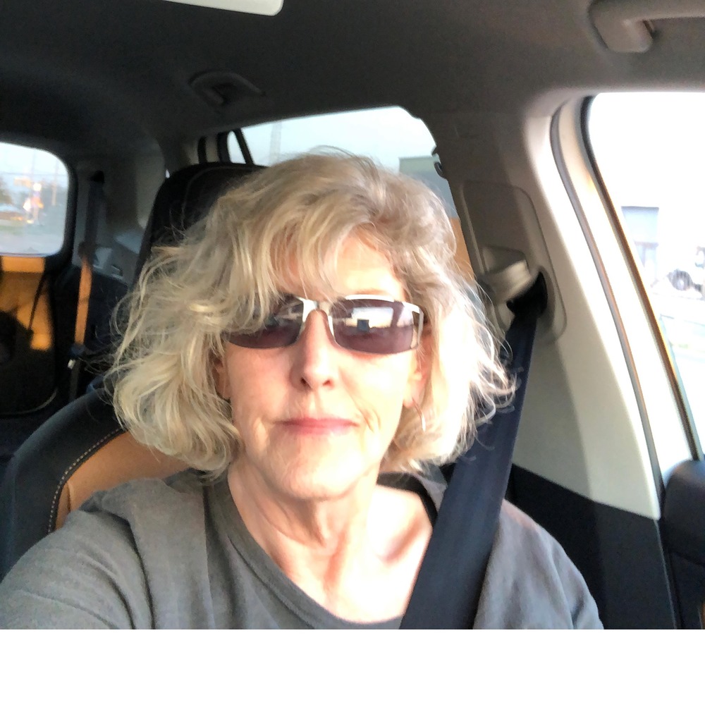Meet your Posher, Joni
